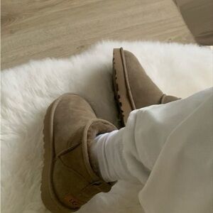 UGG: Ultra Mini “Antelope”☕️